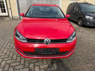 Gebraucht VW Golf VII LOUNGE 110 PS (80 kW) 2015 Rot Kombi