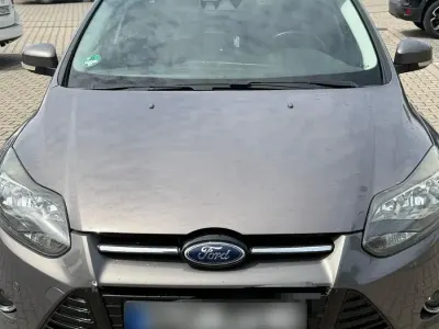 Gebraucht Ford Focus 140 PS (102 kW) 2012 Grau Kombi