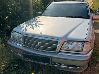 Mercedes C240