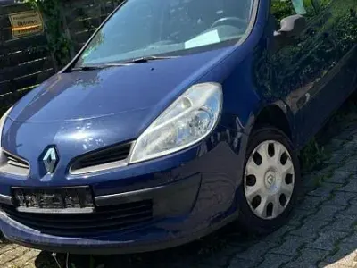 Używany Renault Clio II Authentique 75 KM (55 kW) 2008 Niebieski Sedan/Limuzyna