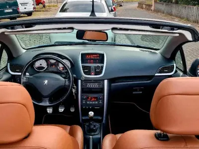 Gebraucht Peugeot 207 CC 120 PS (88 kW) 2008 Grau Cabrio