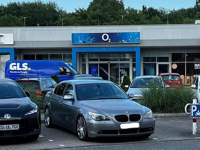 Silber Gebraucht 2005 BMW 530 Sport Line Limousine | 7.750 € (Etwas zu teuer)