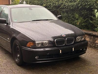 BMW 525