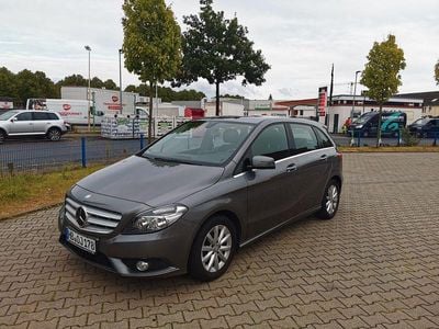 Mercedes B200