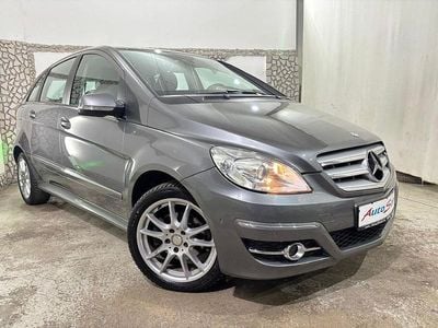Gebraucht Mercedes B200 Sport 136 PS (100 kW) 2010 Mountaingrau Van / Kleinbus