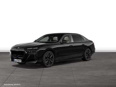 Gebraucht BMW 750e M Sport 489 PS (359 kW) 2025 Schwarz Limousine