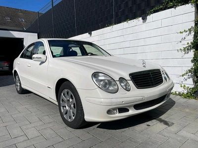 Mercedes E320