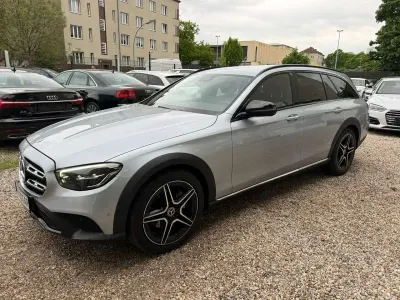 Gebraucht Mercedes E220 All-Terrain AMG 194 PS (142 kW) 2021 Grau Kombi