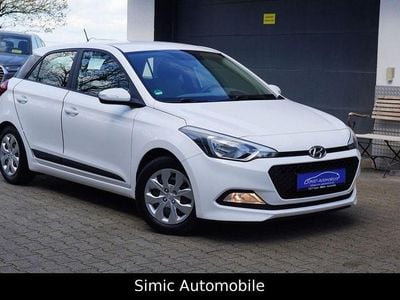 Usado Hyundai i20 Classic 75 HP (55 kW) 2016 Branco Sedan