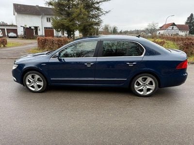 Blau Gebraucht 2013 Skoda Superb LAURIN & KLEMENT Limousine | 14.500 € (Etwas zu teuer)