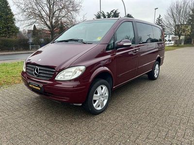 Rot Gebraucht 2006 Mercedes Viano Van / Kleinbus | 11.800 € (Teuer)