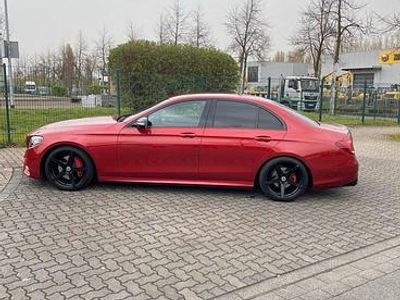 Andere farben Gebraucht 2018 Mercedes E220 AMG line Limousine | 22.900 € (Superpreis)