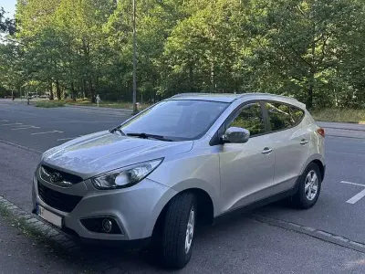 Gebraucht Hyundai ix35 Style 163 PS (119 kW) 2011 Grau SUV