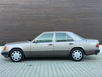 Gebraucht Mercedes E400 279 PS (205 kW) 1993 Braun Limousine