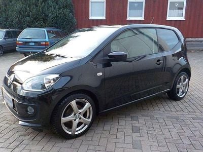 Schwarz Gebraucht 2016 VW up! move up! Kleinwagen | 7.990 € (Etwas zu teuer)