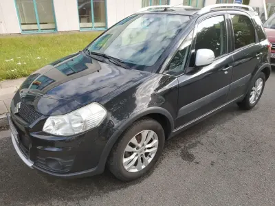 Gebraucht Suzuki SX4 120 PS (88 kW) 2014 Schwarz SUV