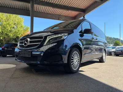 Gebraucht Mercedes V200 Avantgarde Edition 190 PS (139 kW) 2017 Cavansitblau metallic Van / Kleinbus