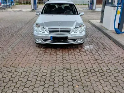 Brugt Mercedes 220 150 HK (110 kW) 2004 Sølv Sedan