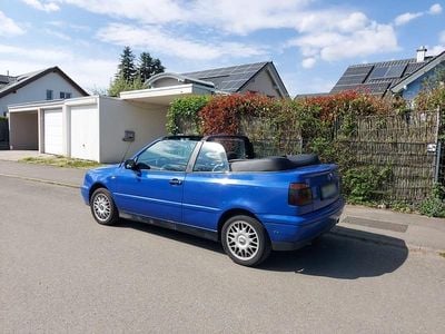 Usata VW Golf Cabriolet Comfortline 101 CV (74 kW) 1998 Blu Cabrio