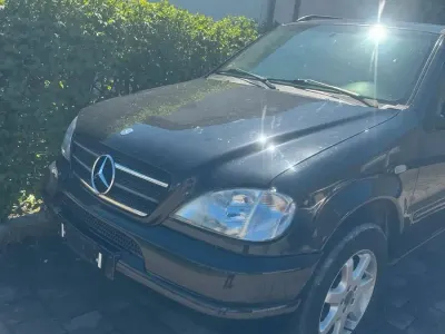 Gebraucht Mercedes ML320 231 PS (169 kW) 1997 Schwarz SUV