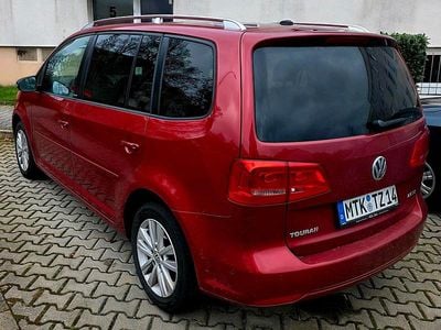 Gebraucht VW Touran 140 PS (102 kW) 2012 Rot Van / Kleinbus