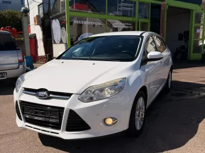 Second-hand Ford Focus 105 CP (77 kW) 2012 Alb Hatchback