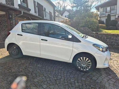Brugt Toyota Yaris 69 HK (50 kW) 2016 Hvid Hatchback