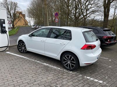 gebraucht VW Golf 2.0 TDI DSG Highline*1Hand*AHK*Pano*