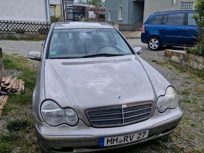 Mercedes C200