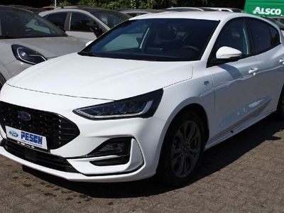 Weiß Gebraucht 2023 Ford Focus ST-Line Limousine | 23.490 € (Fairer Preis)