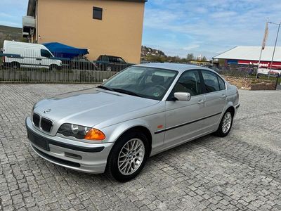 Gebraucht BMW 320 150 PS (110 kW) 1999 Silber Limousine