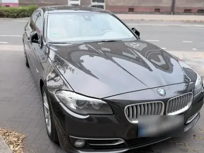 Gebraucht BMW 530 Comfort Edition 258 PS (189 kW) 2014 Braun Limousine