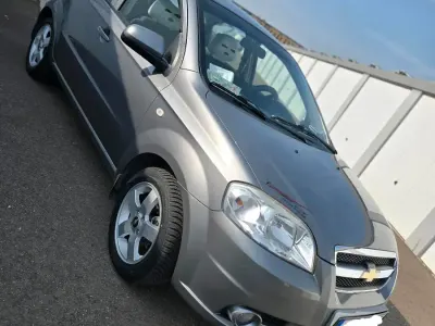 Second-hand Chevrolet Aveo 95 CP (69 kW) 2009 Argintiu Berlinǎ