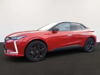 Gebraucht DS Automobiles DS4 Performance Line Plus 131 PS (96 kW) 2023 Lackierung peperoncino red/typ aussenverkleidung metalliclackierung Limousine
