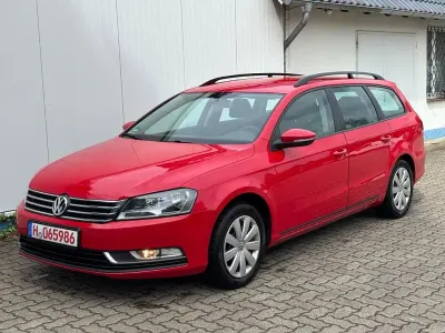 Gebraucht VW Passat Trendline 122 PS (89 kW) 2012 Rot Kombi