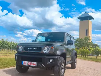 Gebraucht Suzuki Jimny Comfort+ 102 PS (75 kW) 2018 Grün SUV
