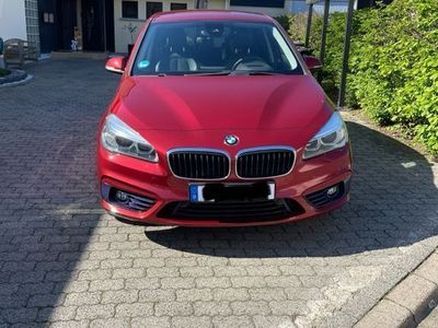 Gebraucht BMW 220 Gran Tourer Sport Line 190 PS (139 kW) 2015 Rot Van / Kleinbus