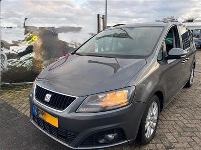 Grau Gebraucht 2012 Seat Alhambra Van / Kleinbus | 6.999 € (Fairer Preis)