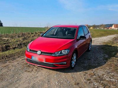 Gebraucht VW Golf VII Pro 116 PS (85 kW) 2018 Rot Limousine