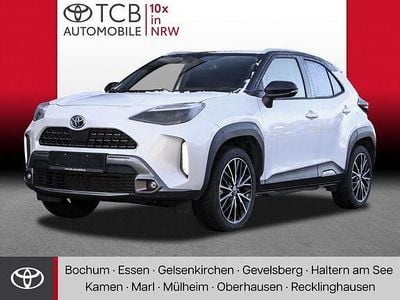 Gebraucht Toyota Yaris Hybrid Advance 116 PS (85 kW) 2022 Platinweiss metallic, dach schwarz