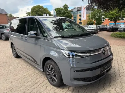 Neu VW Multivan Style 150 PS (110 kW) 2026 Grau Van / Kleinbus