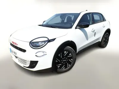 Neu Fiat 600 Red 114 kW (156 PS) 2025 Gelato weiß SUV
