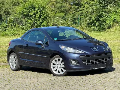 Gebraucht Peugeot 207 CC Allure 156 PS (114 kW) 2010 Blau Cabrio