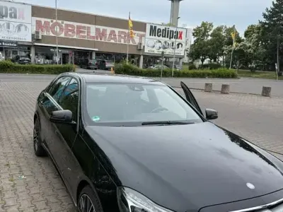 Gebraucht Mercedes E220 170 PS (125 kW) 2013 Schwarz Limousine