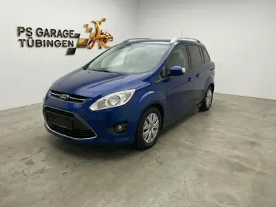 Używany Ford Grand C-Max Business Edition 116 KM (85 kW) 2014 Niebieski Minivan