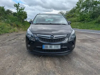 Gebraucht Opel Zafira Tourer Innovation 150 PS (110 kW) 2014 Schwarz Van / Kleinbus