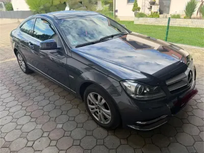 Gebraucht Mercedes C180 156 PS (114 kW) 2011 Grau Coupé