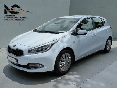 Gebraucht Kia Ceed 135 PS (99 kW) 2014 Weiß Kleinwagen