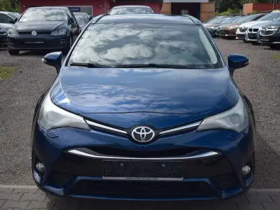 Gebraucht Toyota Avensis Executive 143 PS (105 kW) 2016 Blau Kombi