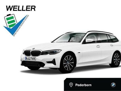 Gebraucht BMW 330e Shadowline 292 PS (214 kW) 2022 Alpinweiss iii (weiß) Kombi